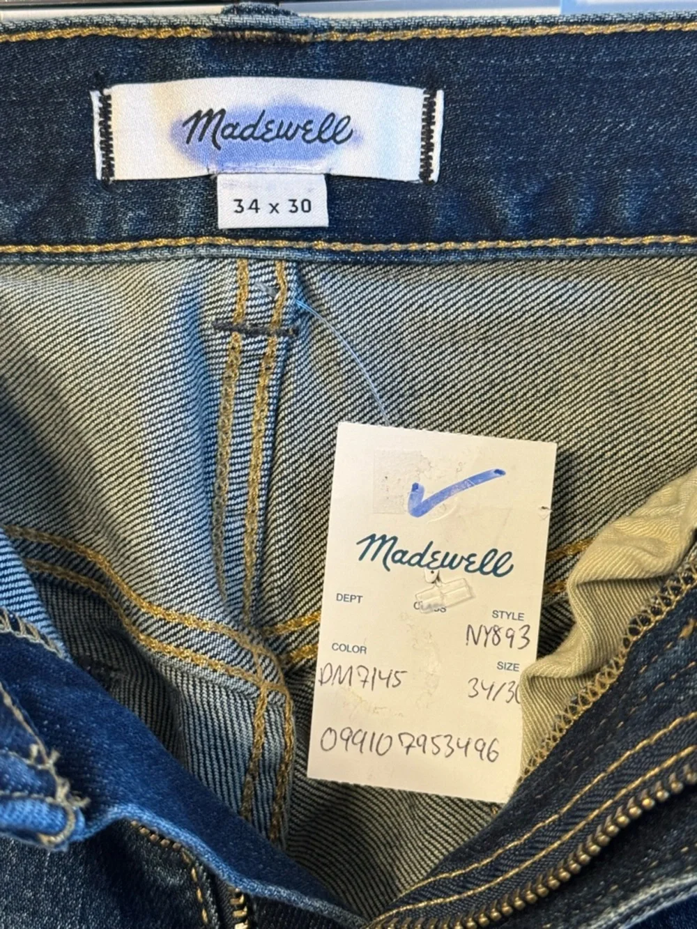Madewell Athletic Fit Slim Jeans in Danden Wash Size 34x30